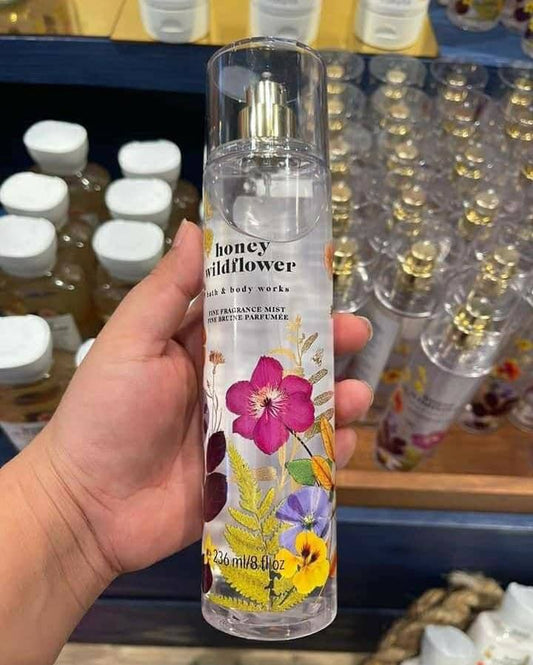 ‏Honey Wildflower Bath and Body Works image 0